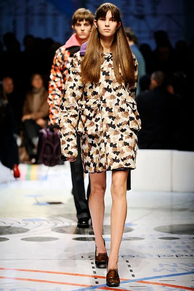 Look 29